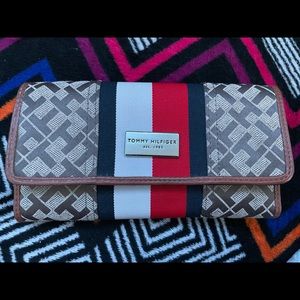 Tommy Hilfiger wallet